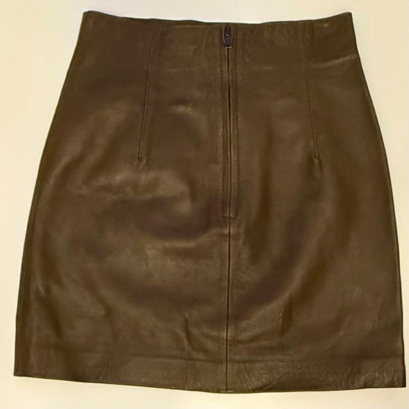 BNWT 100% LEATHER BODYCON MINI SKIRT ZARA SIZE XS - Picture 2 of 8